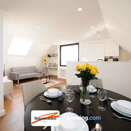 Two Bedroom Apartment At Buonomo Stays Short Lets & Serviced Accommodation London Exterior photo