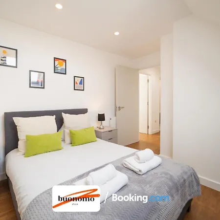 Two Bedroom Apartment At Buonomo Stays Short Lets & Serviced Accommodation London Exterior photo