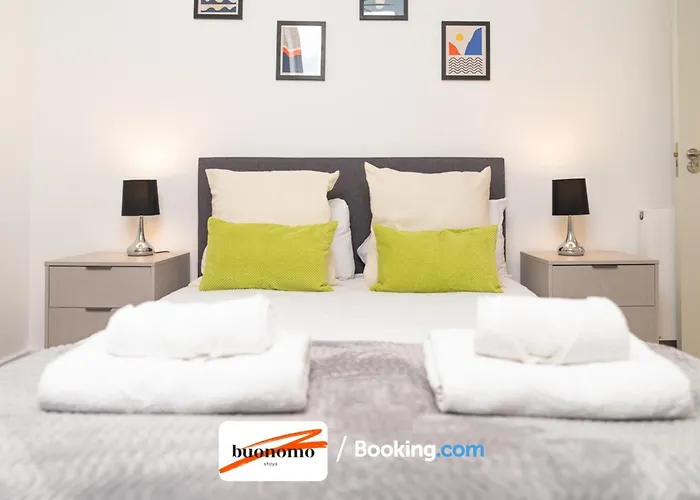 Two Bedroom Apartment At Buonomo Stays Short Lets & Serviced Accommodation