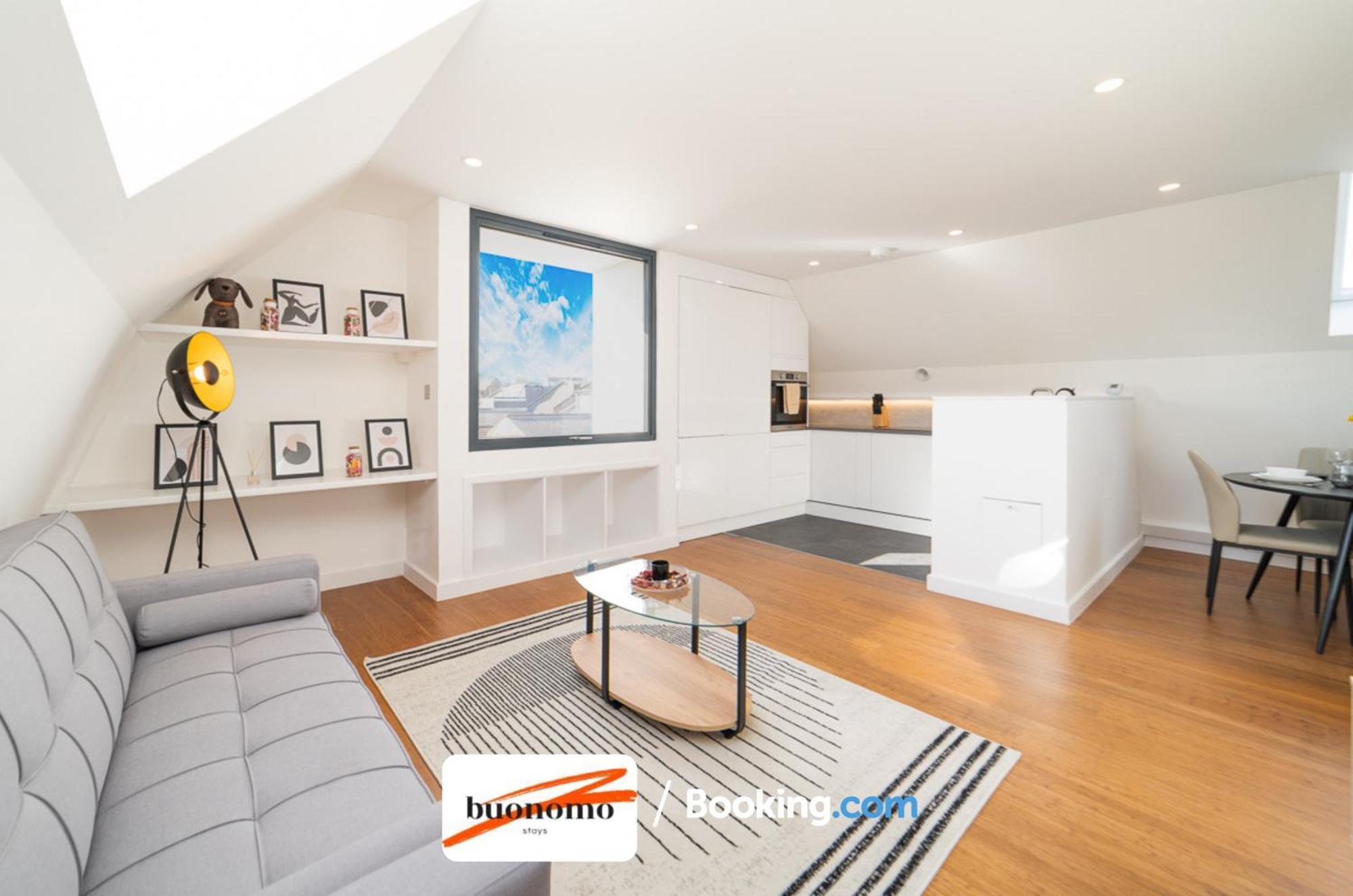 Two Bedroom At Buonomo Short Lets & Serviced Лондон